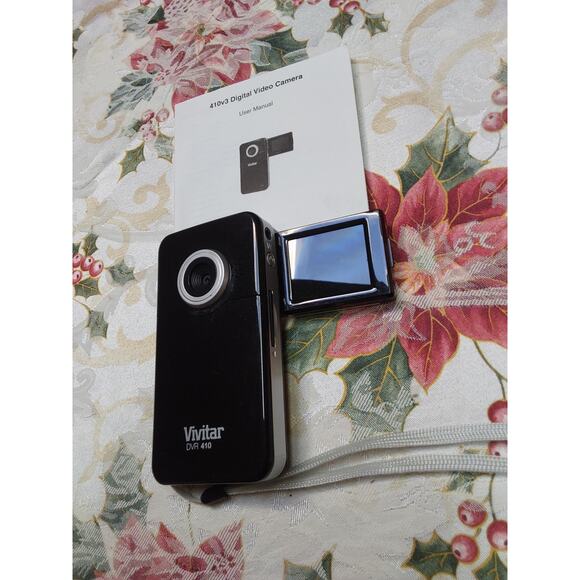 Vivitar Black Digital Mini Camcorder model DVR 410 with disc premium 8GB - Picture 2 of 4